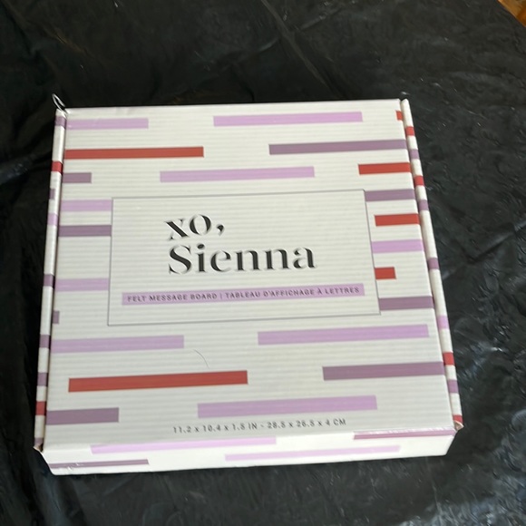 XO Sienna Felt Message Board & 189 Letters Etc NWT - Picture 2 of 4